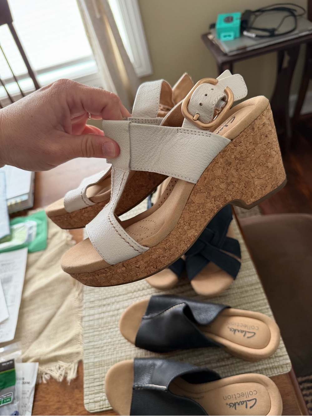 Clarks Women’s wedge Sandals Lot of 4 - White, Navy, Black, Denim size 6 - Picture 5 of 5